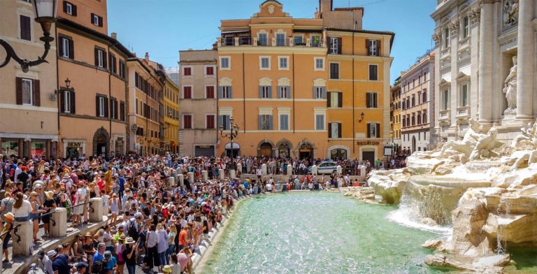L'Italie contre surtourisme : restrictions Airbnb et interdits